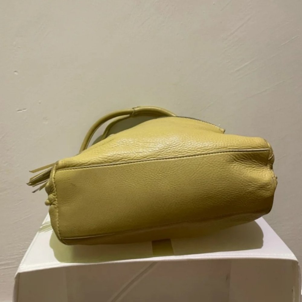 Savatore Ferragamo purse - Picture 2 of 5